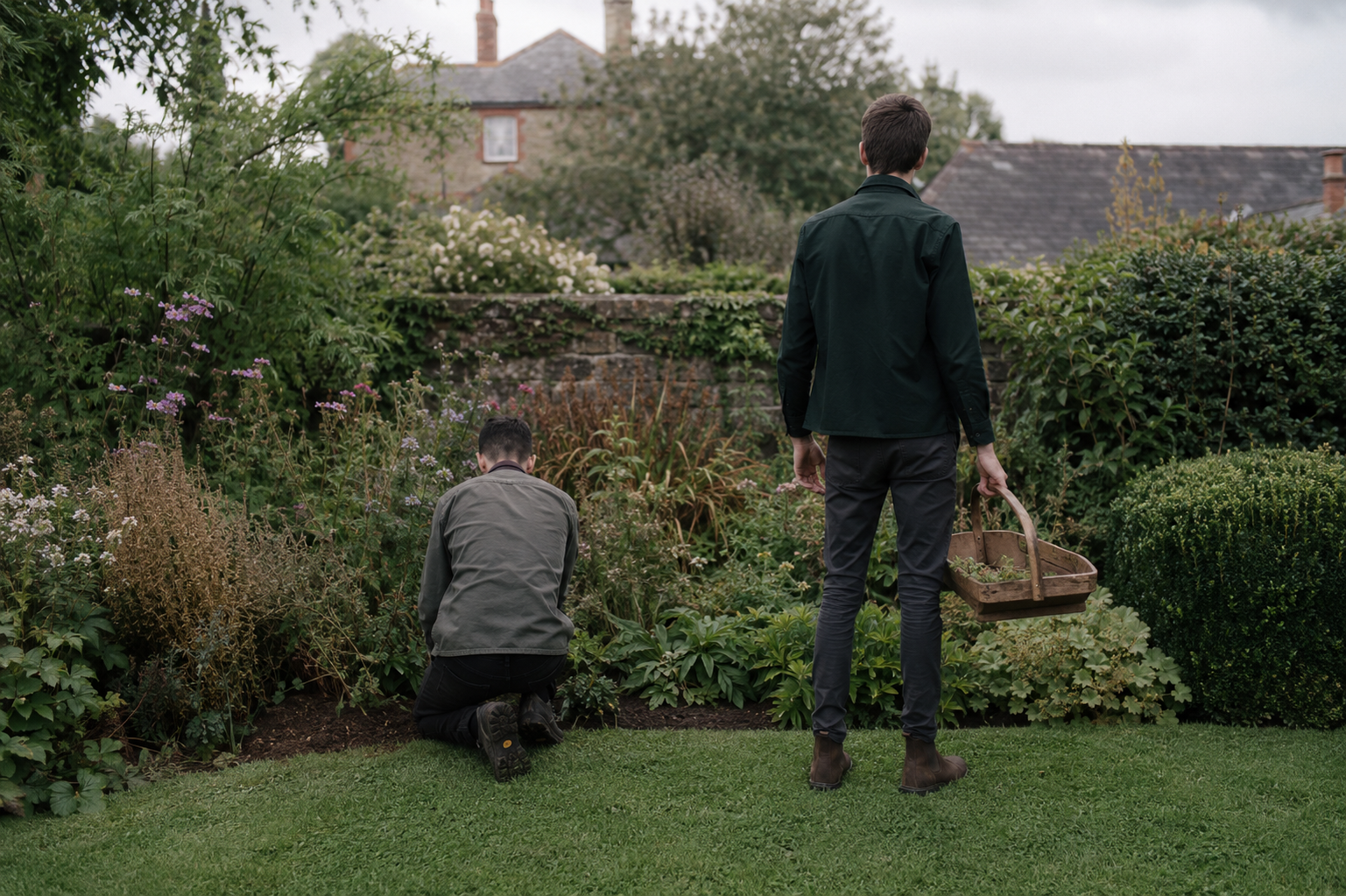 Artur and Aaran working a border